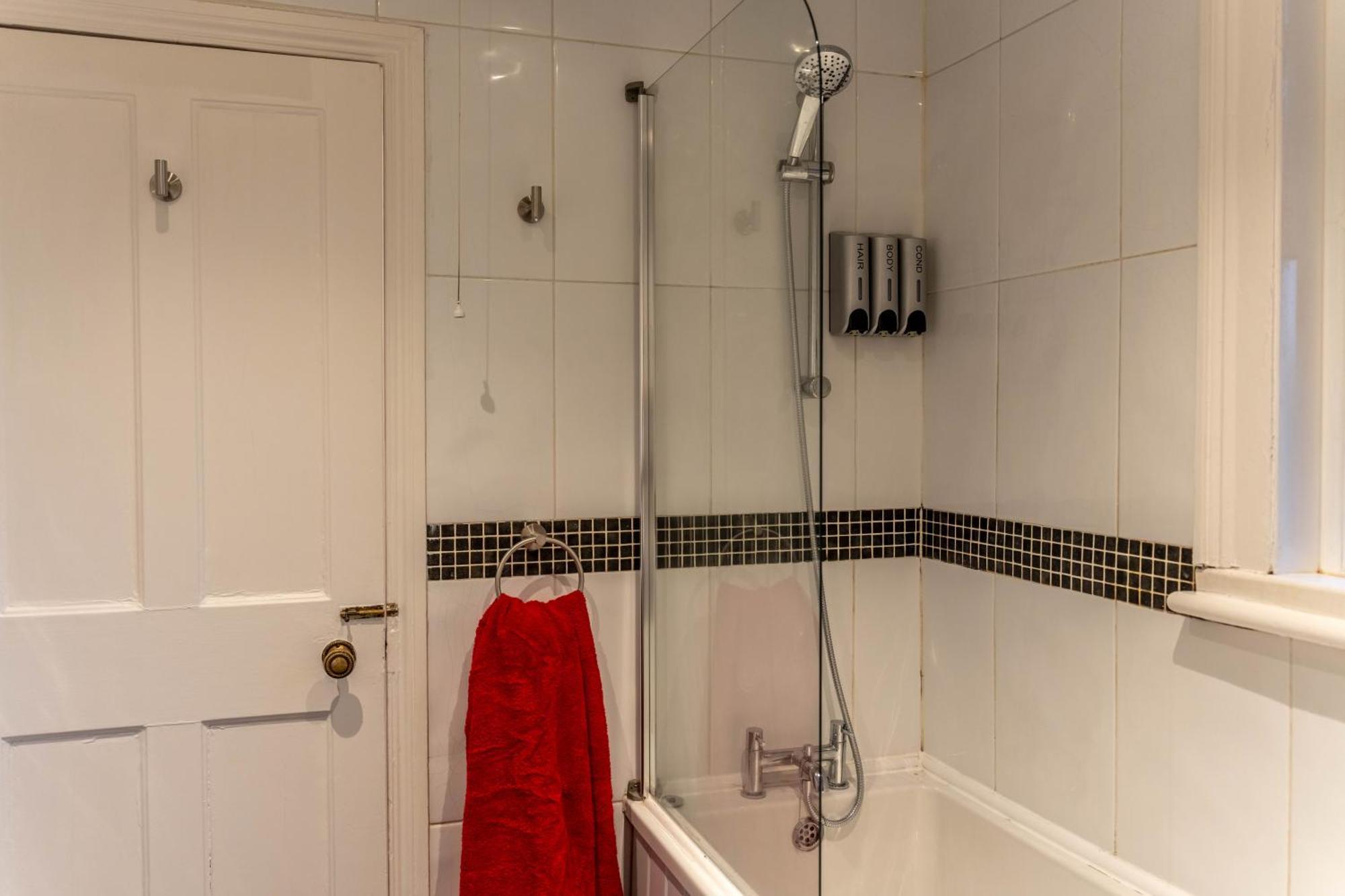 Lodging In Carrickfergus Centre Ngoại thất bức ảnh